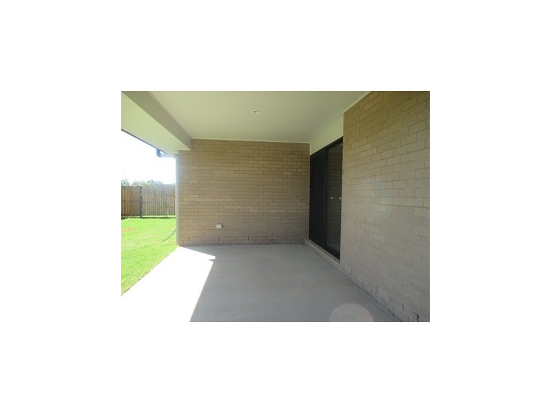 79 Currey Street, Roma QLD 4455