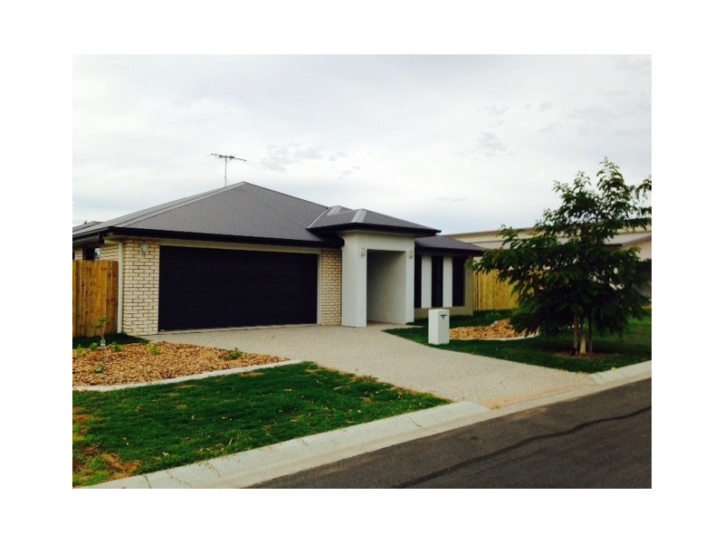23 Lomandra Av, Roma QLD 4455