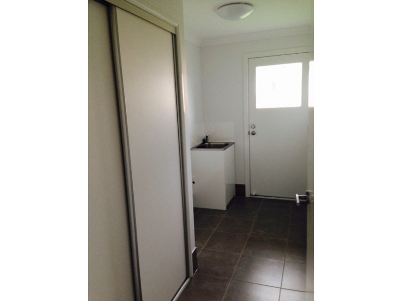 23 Lomandra Av, Roma QLD 4455