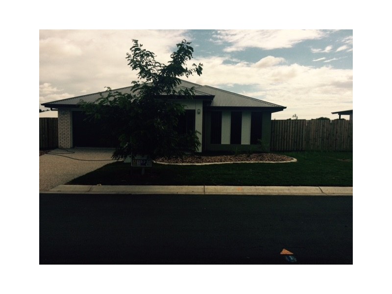 23 Lomandra Av, Roma QLD 4455