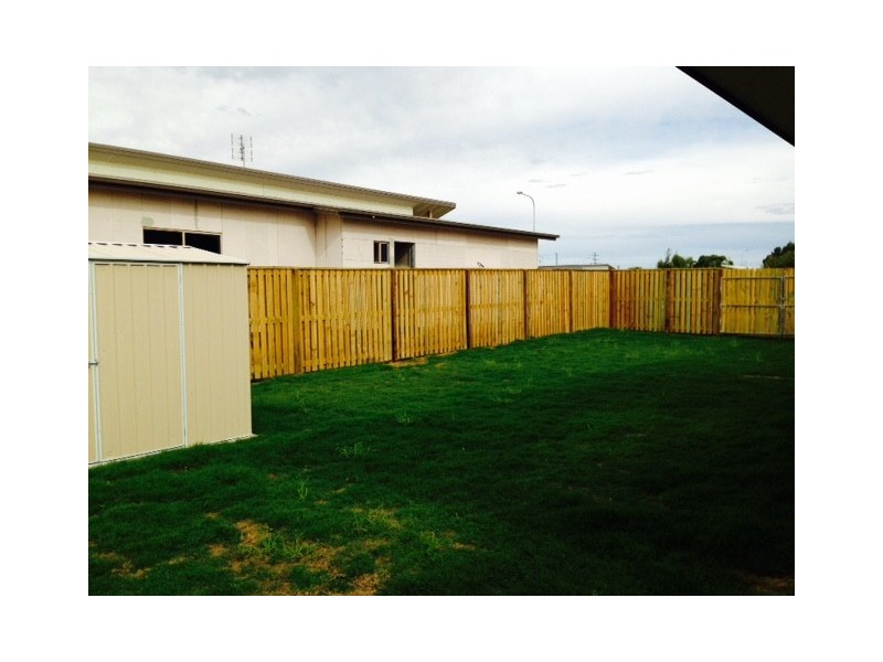 23 Lomandra Av, Roma QLD 4455