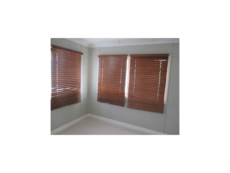 17 MAY STREET, Roma QLD 4455