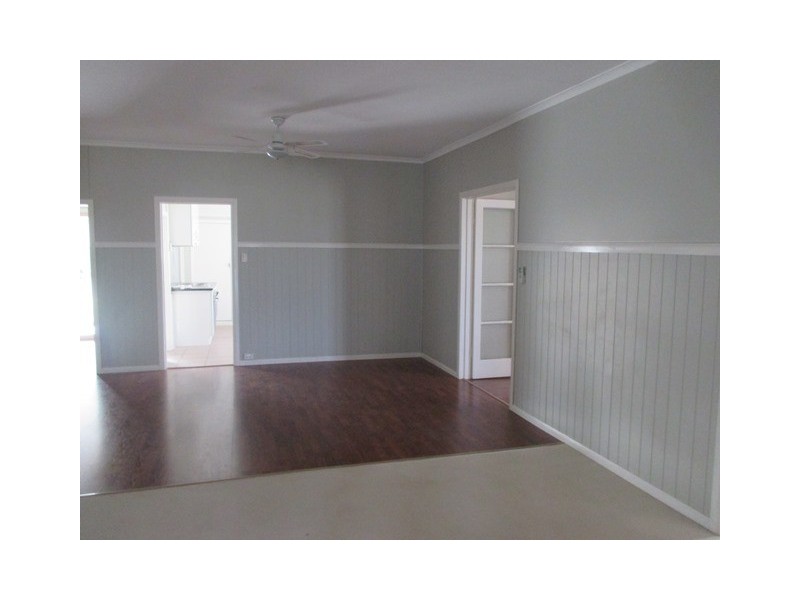 17 MAY STREET, Roma QLD 4455