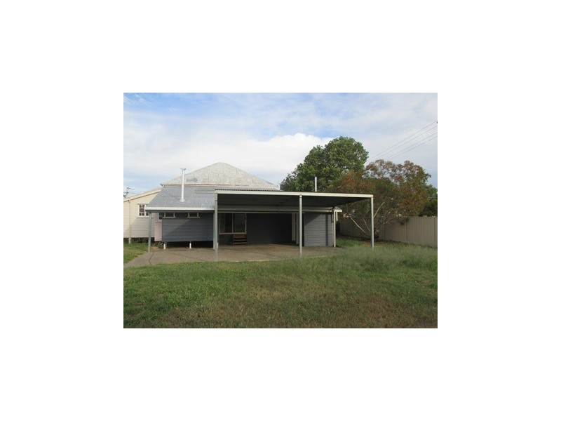 17 MAY STREET, Roma QLD 4455