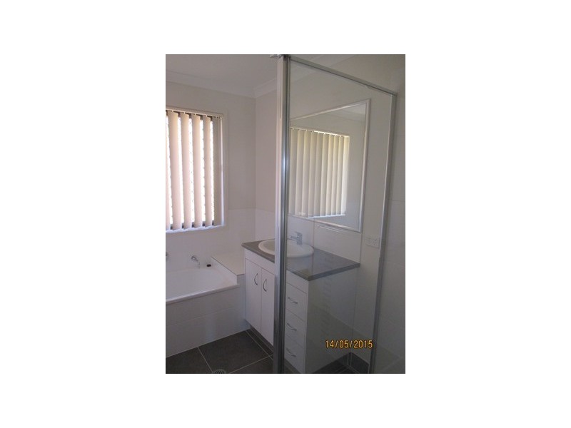 8 Dobel Way, Roma QLD 4455