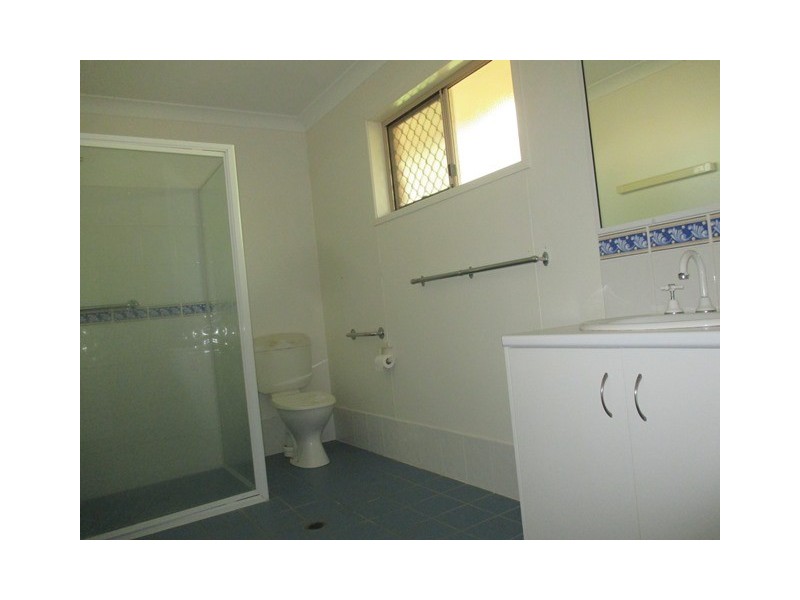 8-10 ELANORA AVE, Roma QLD 4455