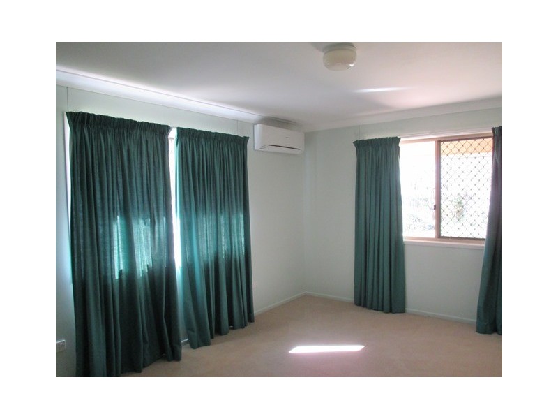 8-10 ELANORA AVE, Roma QLD 4455