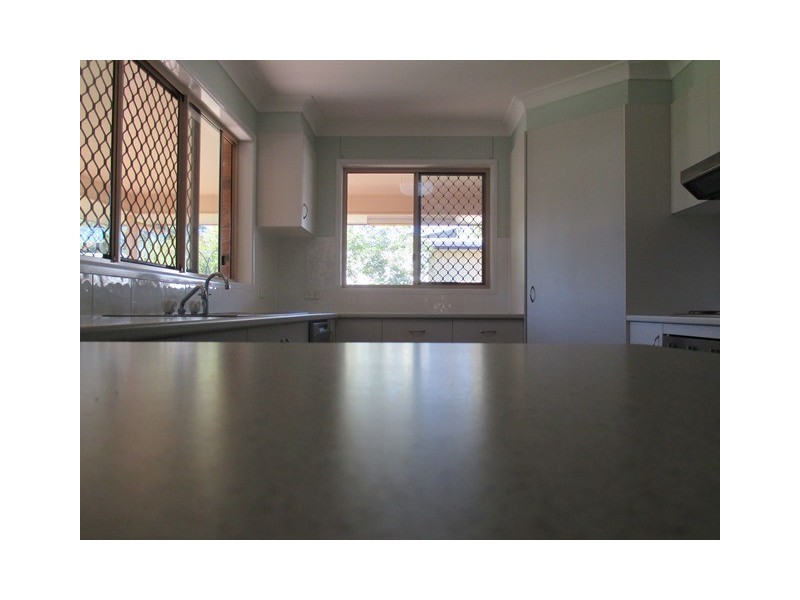 8-10 ELANORA AVE, Roma QLD 4455