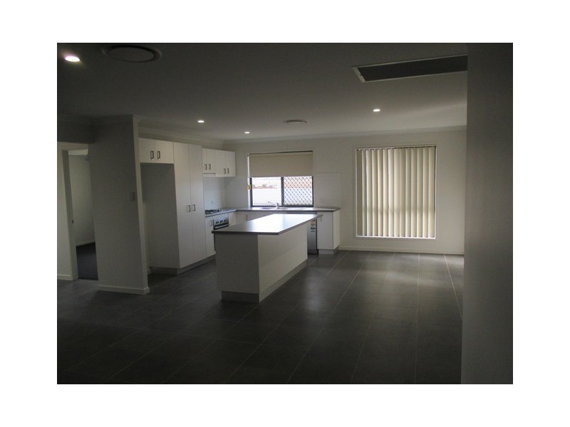 9 Wheeler Drive, Roma QLD 4455