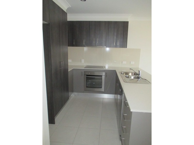 Unit 2/42 Wheeler Drive, Roma QLD 4455