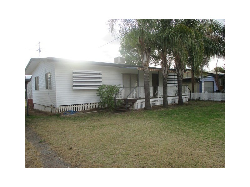 17 LEWIS STREET, Roma QLD 4455