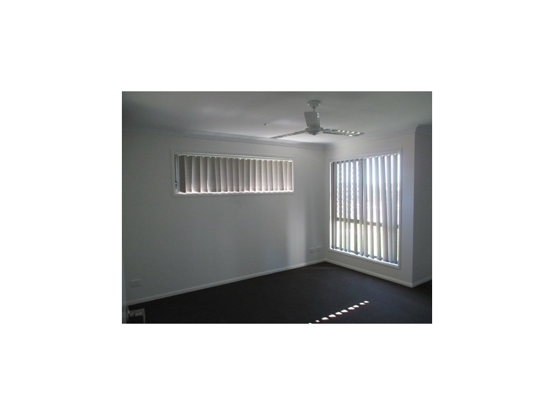 93 Currey Street, Roma QLD 4455