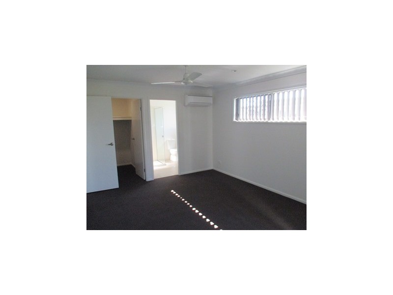 93 Currey Street, Roma QLD 4455