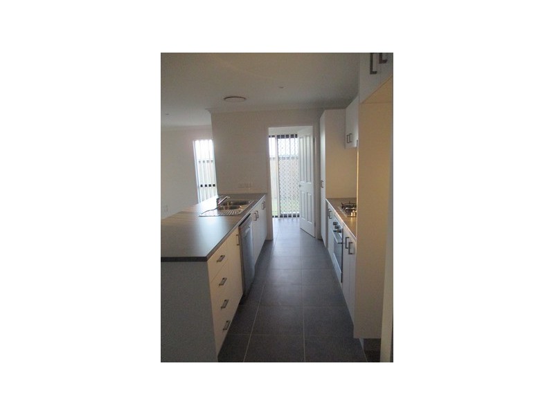 3 Dobel Way, Roma QLD 4455