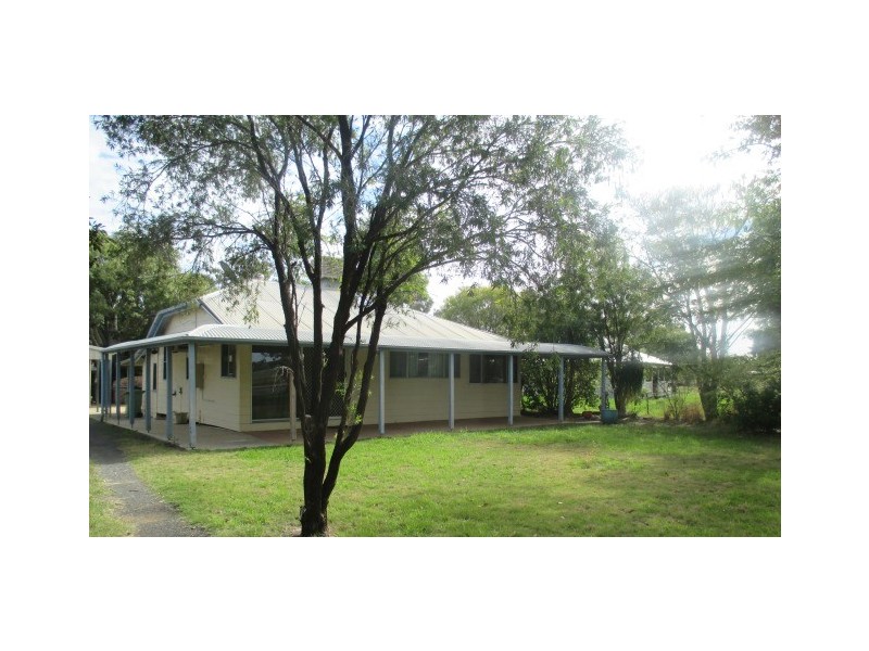 114 Northern Road, Roma QLD 4455