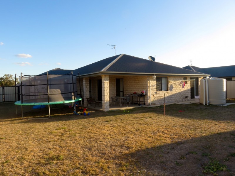 67 Taylor Street, Roma QLD 4455