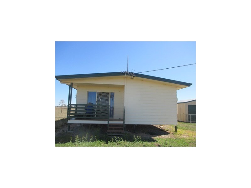 35 Swans Road, Wallumbilla QLD 4428