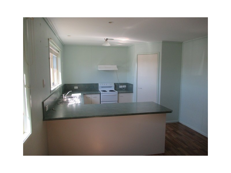 35 Swans Road, Wallumbilla QLD 4428