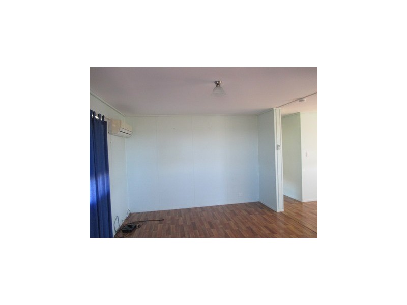 35 Swans Road, Wallumbilla QLD 4428