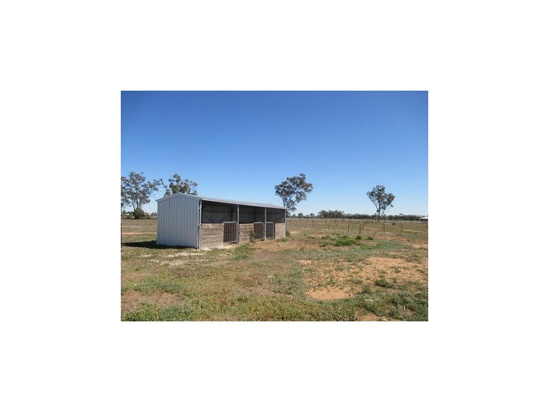 35 Swans Road, Wallumbilla QLD 4428