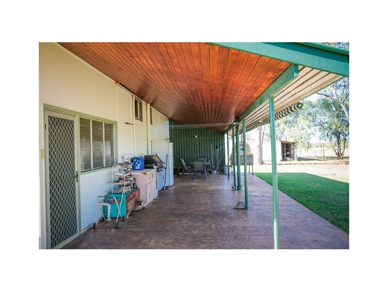 75 WAROOBY LANE, Roma QLD 4455