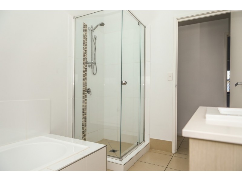 226 McDowall Street, Roma QLD 4455