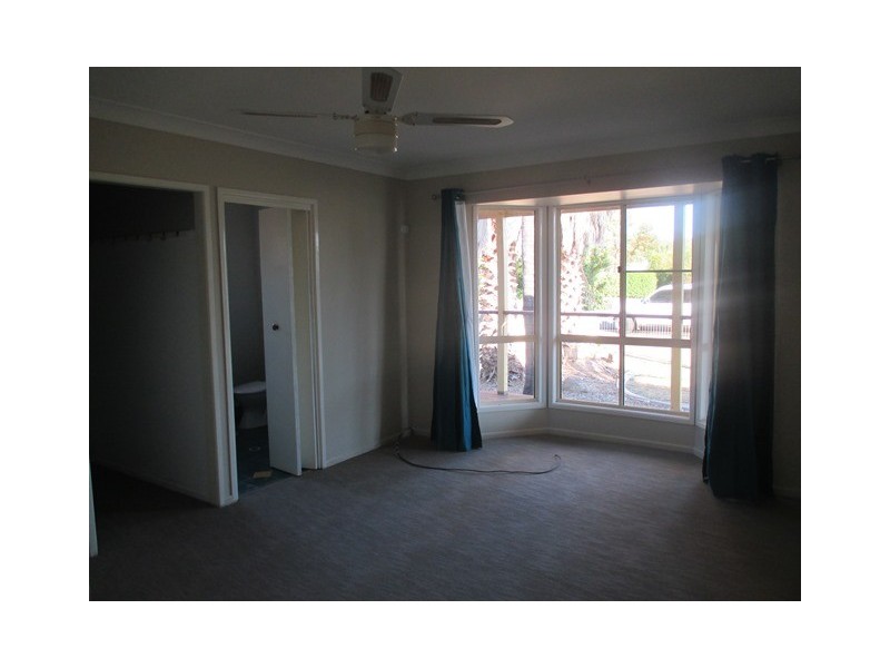 18 KARALEE COURT, Roma QLD 4455