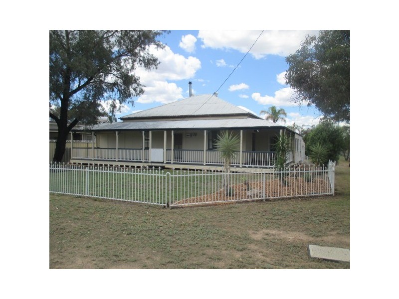 27 QUEEN STREET, Roma QLD 4455