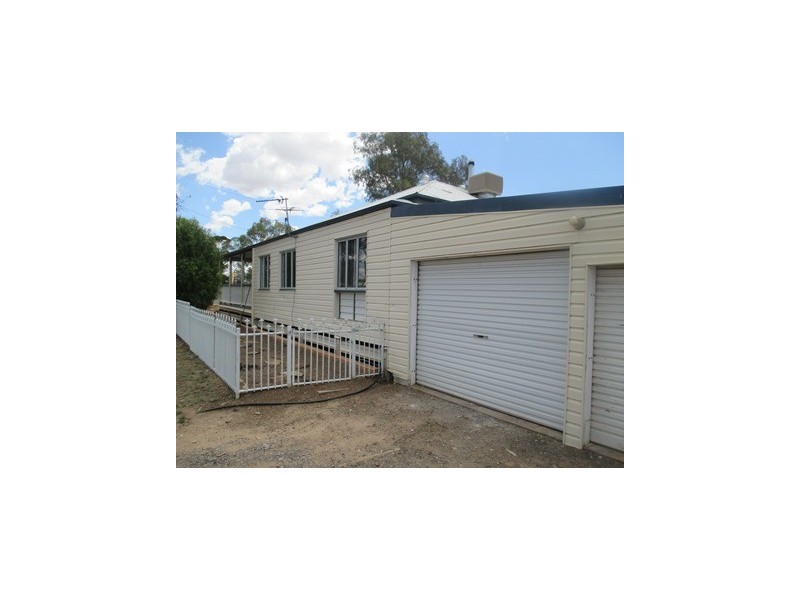 27 QUEEN STREET, Roma QLD 4455