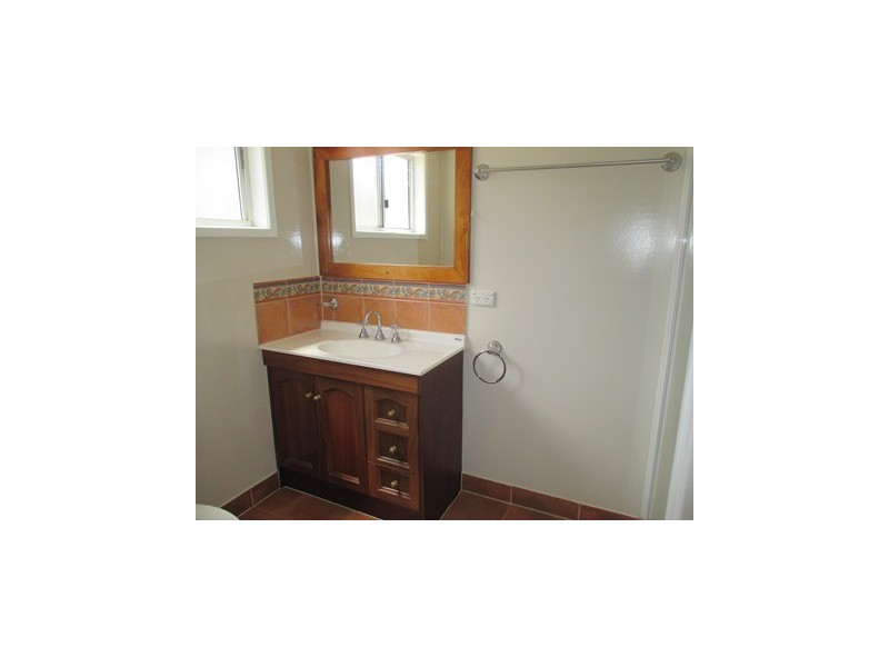 27 QUEEN STREET, Roma QLD 4455