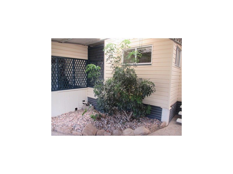 27 QUEEN STREET, Roma QLD 4455