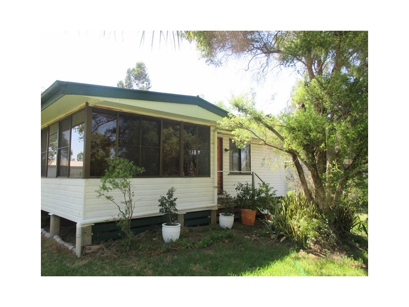 2 BORLAND STREET, Roma QLD 4455