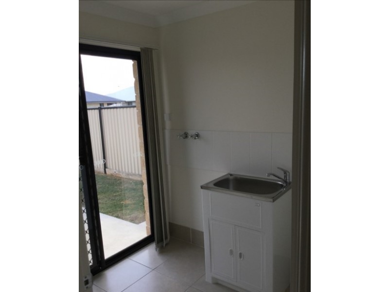 26 Everingham Avenue, Roma QLD 4455