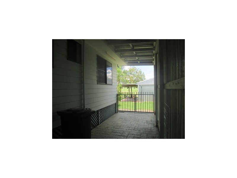 4 Robertson Street, Roma QLD 4455