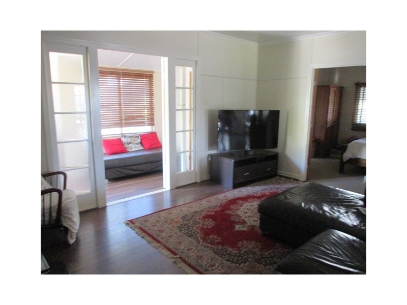 4 HUNTER STREET, Roma QLD 4455