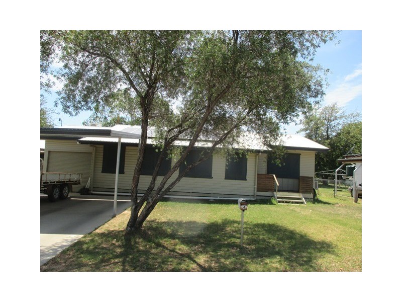 4 HUNTER STREET, Roma QLD 4455