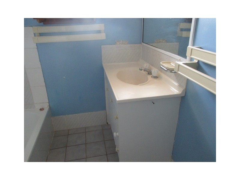 21 DRURY STREET, Yuleba QLD 4427