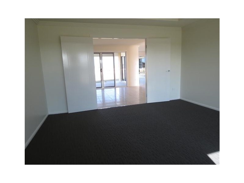 24 Beetson Drive, Roma QLD 4455