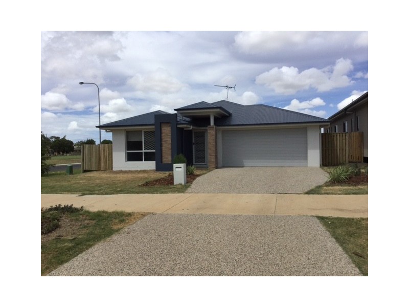 2 Lomandra Av, Roma QLD 4455