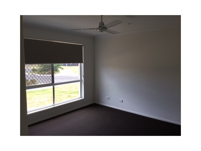 2 Lomandra Av, Roma QLD 4455