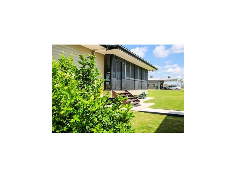 120 Bourne Drive, Roma QLD 4455