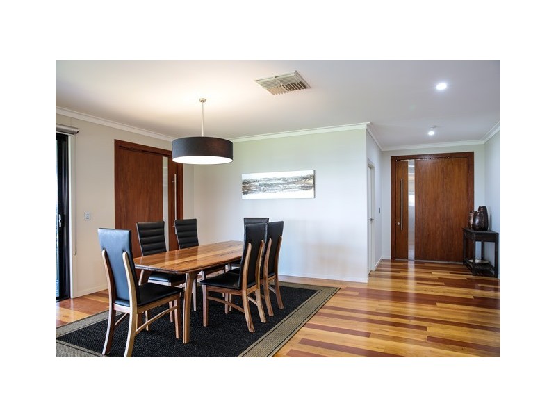 120 Bourne Drive, Roma QLD 4455