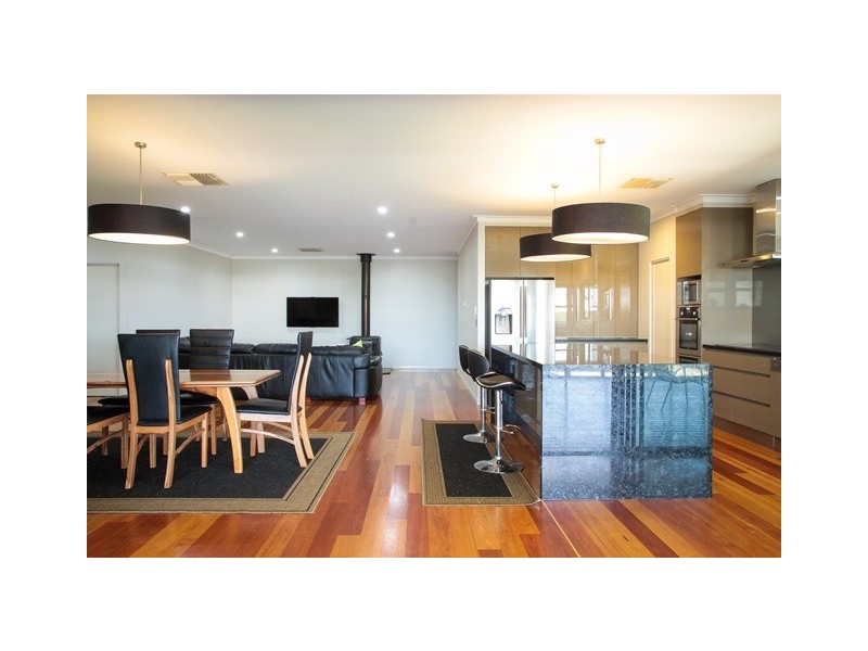 120 Bourne Drive, Roma QLD 4455