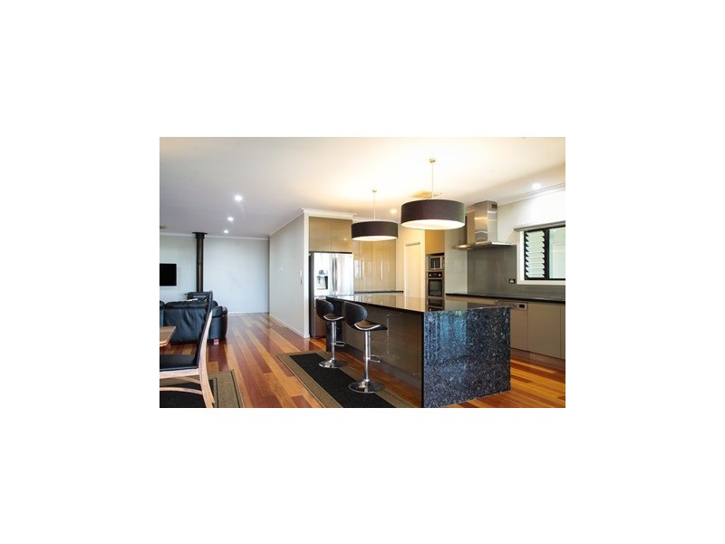 120 Bourne Drive, Roma QLD 4455