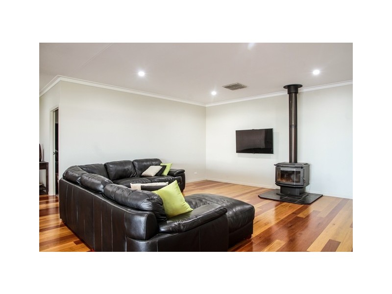 120 Bourne Drive, Roma QLD 4455