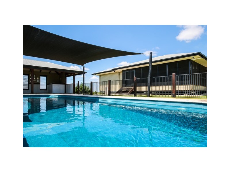 120 Bourne Drive, Roma QLD 4455