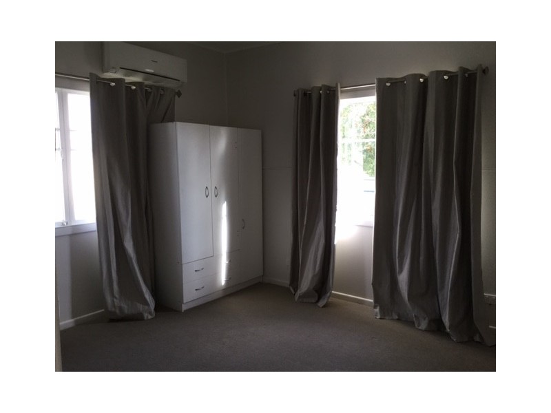 7 Queen Street, Roma QLD 4455