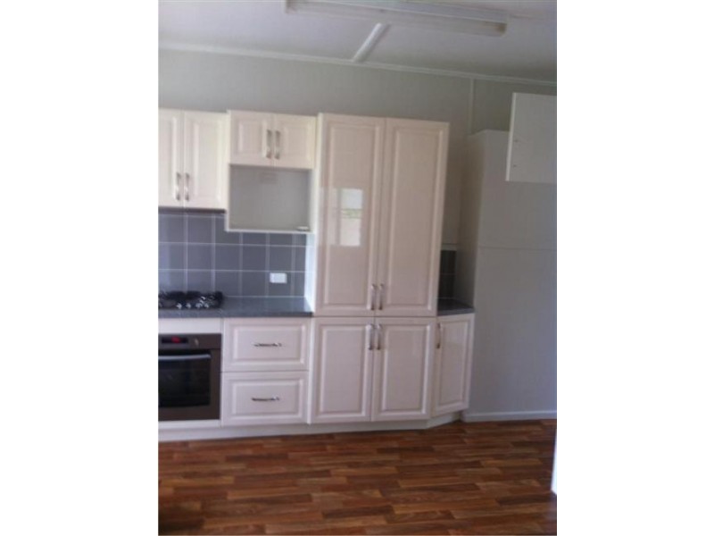 7 Queen Street, Roma QLD 4455