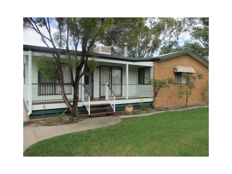 8 Roma Crescent, Roma QLD 4455