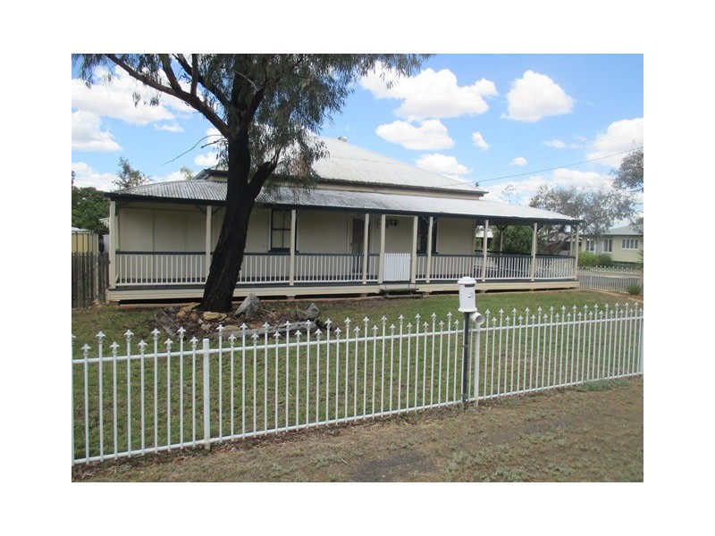 27 Queen Street, Roma QLD 4455
